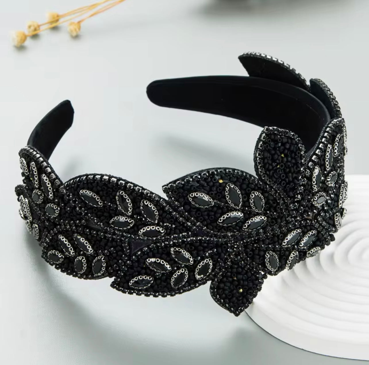 Wide-Brimmed Leaf-Shaped Rhinestone Crystal High-end Headband Black